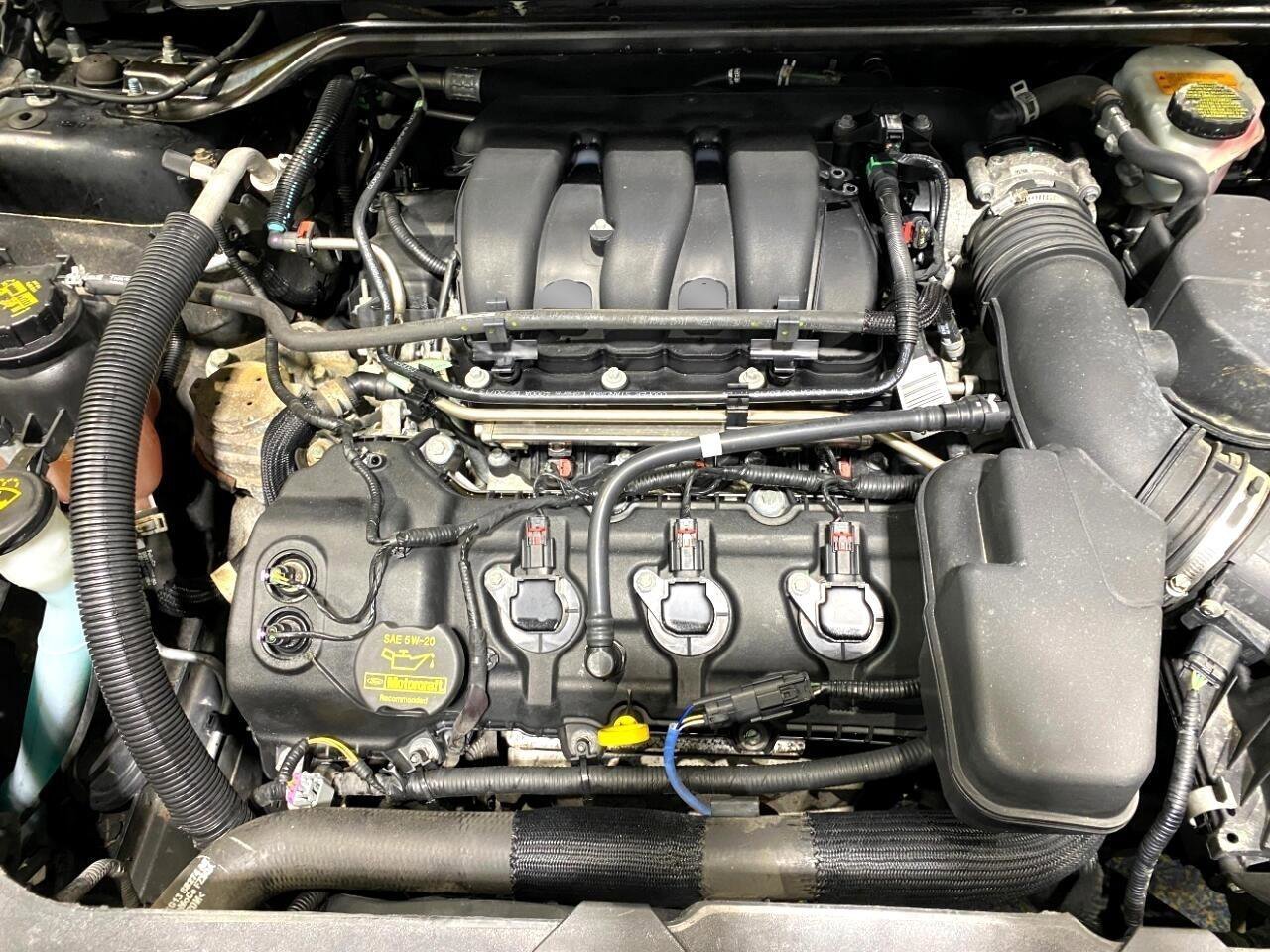 Used 2014 Ford Taurus Limited image 23