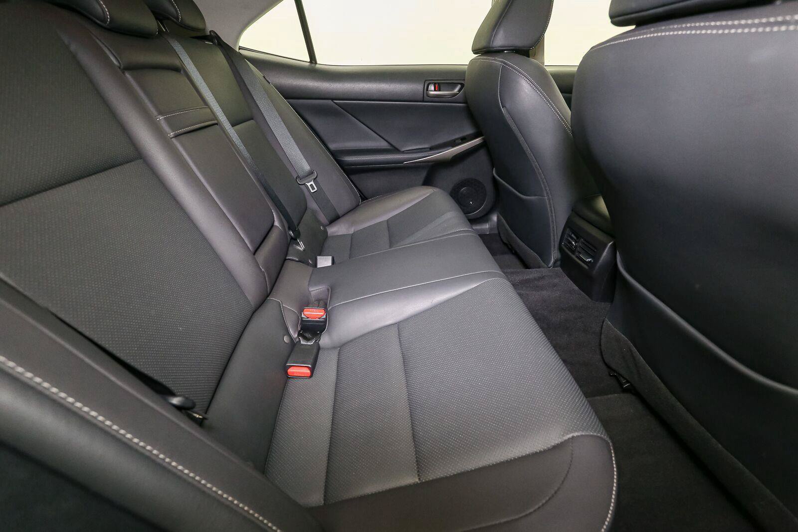 Used 2018 Lexus IS 300 AWD w/ Comfort Package image 20