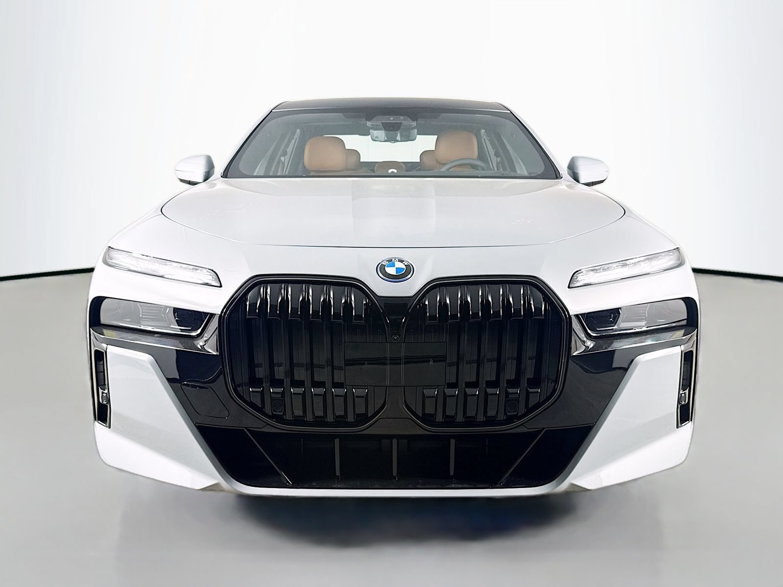 New 2026 BMW i7 xDrive60 w/ Executive Package AWD/4WD image 2