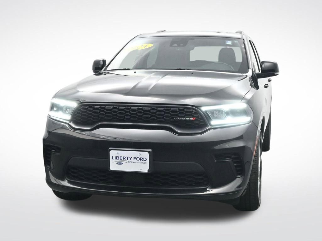 Used 2024 Dodge Durango GT image 2