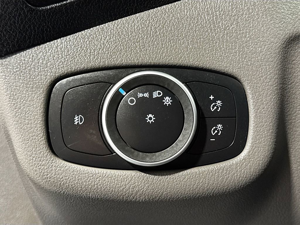 Used 2022 Ford Transit Connect XLT image 18