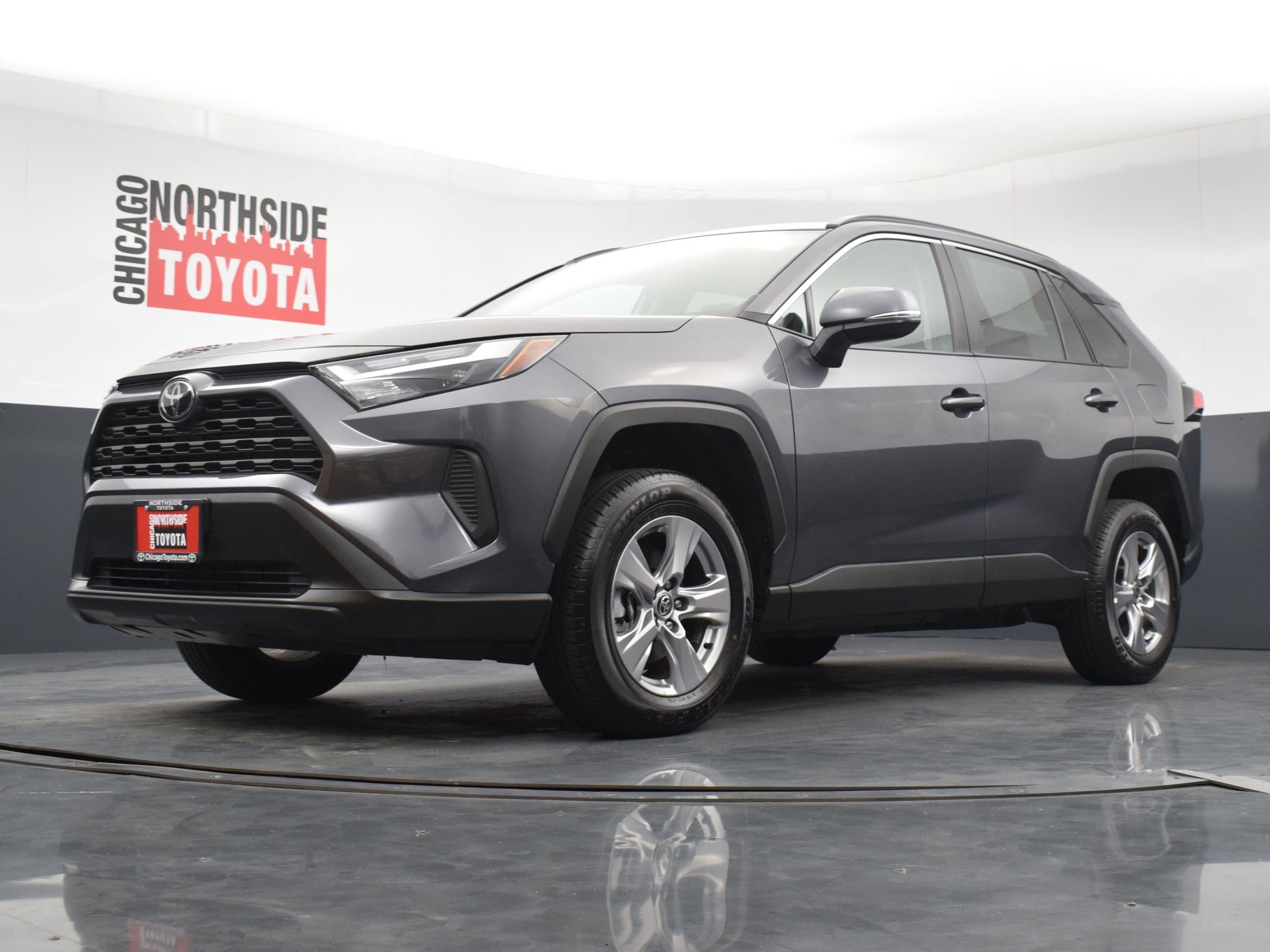 Used 2025 Toyota RAV4 XLE AWD/4WD image 30