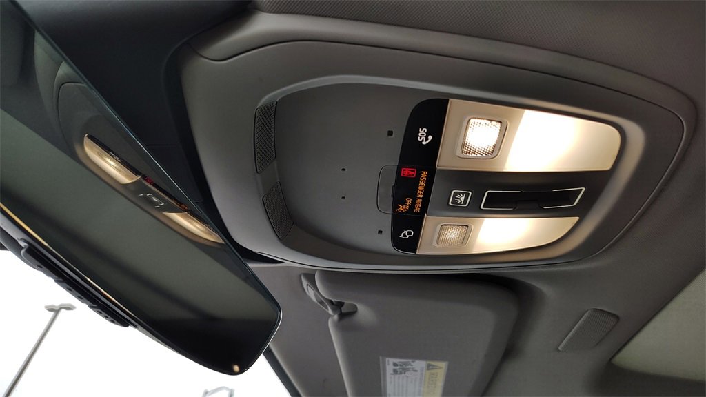 Certified 2025 Volvo V60 B5 Cross Country Plus image 23