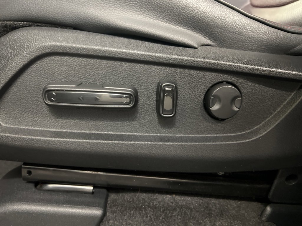 Used 2025 Honda Pilot Black Edition image 29