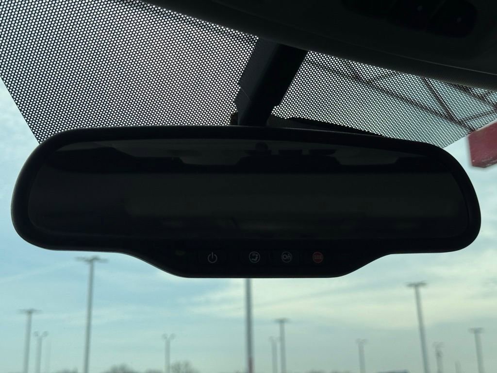 Used 2015 GMC Acadia Denali image 24