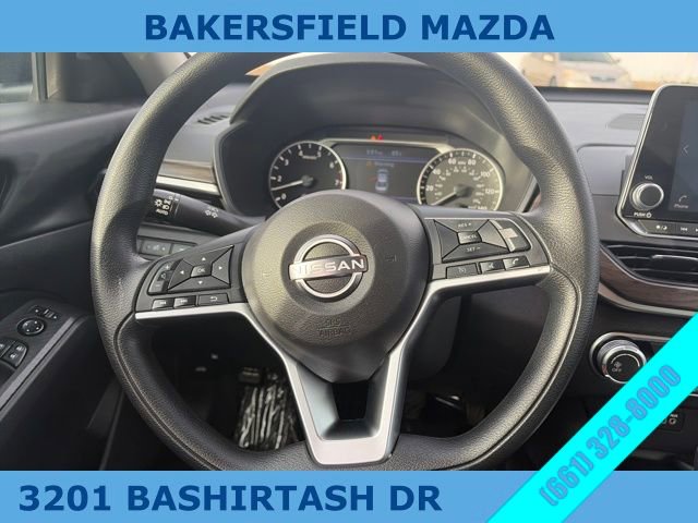 Used 2024 Nissan Altima 2.5 SV image 14