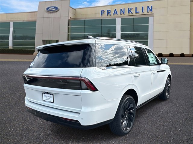 New 2025 Lincoln Navigator Reserve w/ Jet Appearance Package image 7