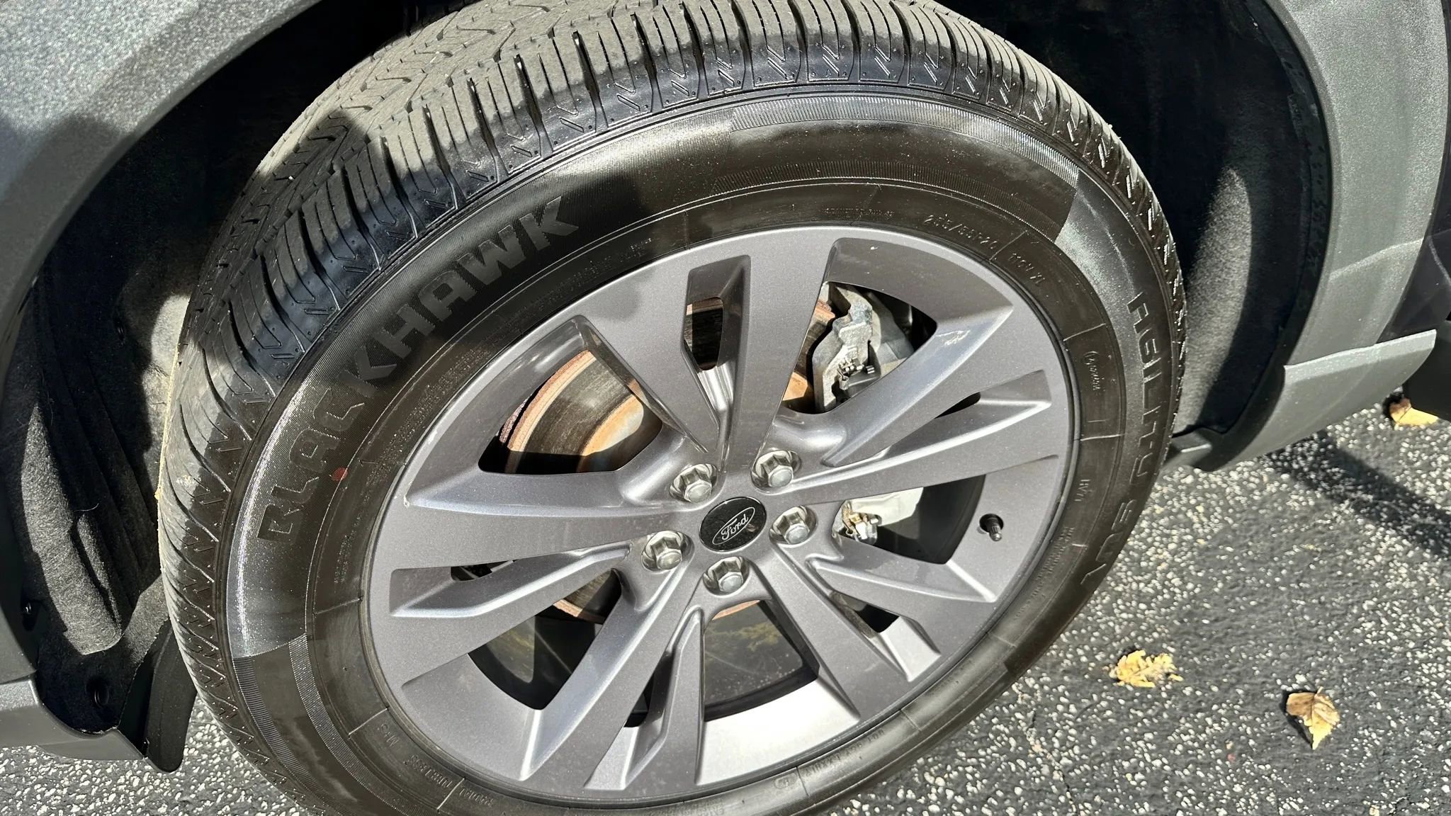 Used 2021 Ford Explorer XLT w/ Equipment Group 202A image 12