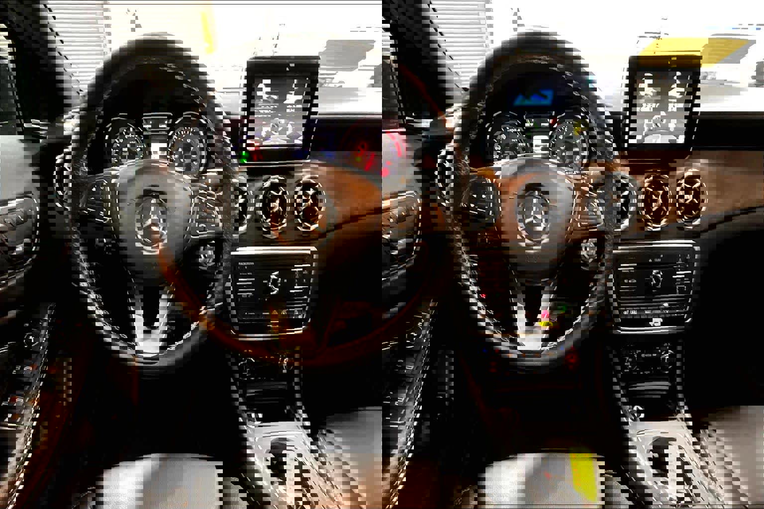 Used 2016 Mercedes-Benz GLA 250 4MATIC image 6