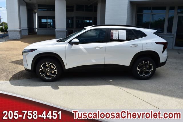 Used 2024 Chevrolet Trax LT w/ Driver Confidence Package FWD image 6