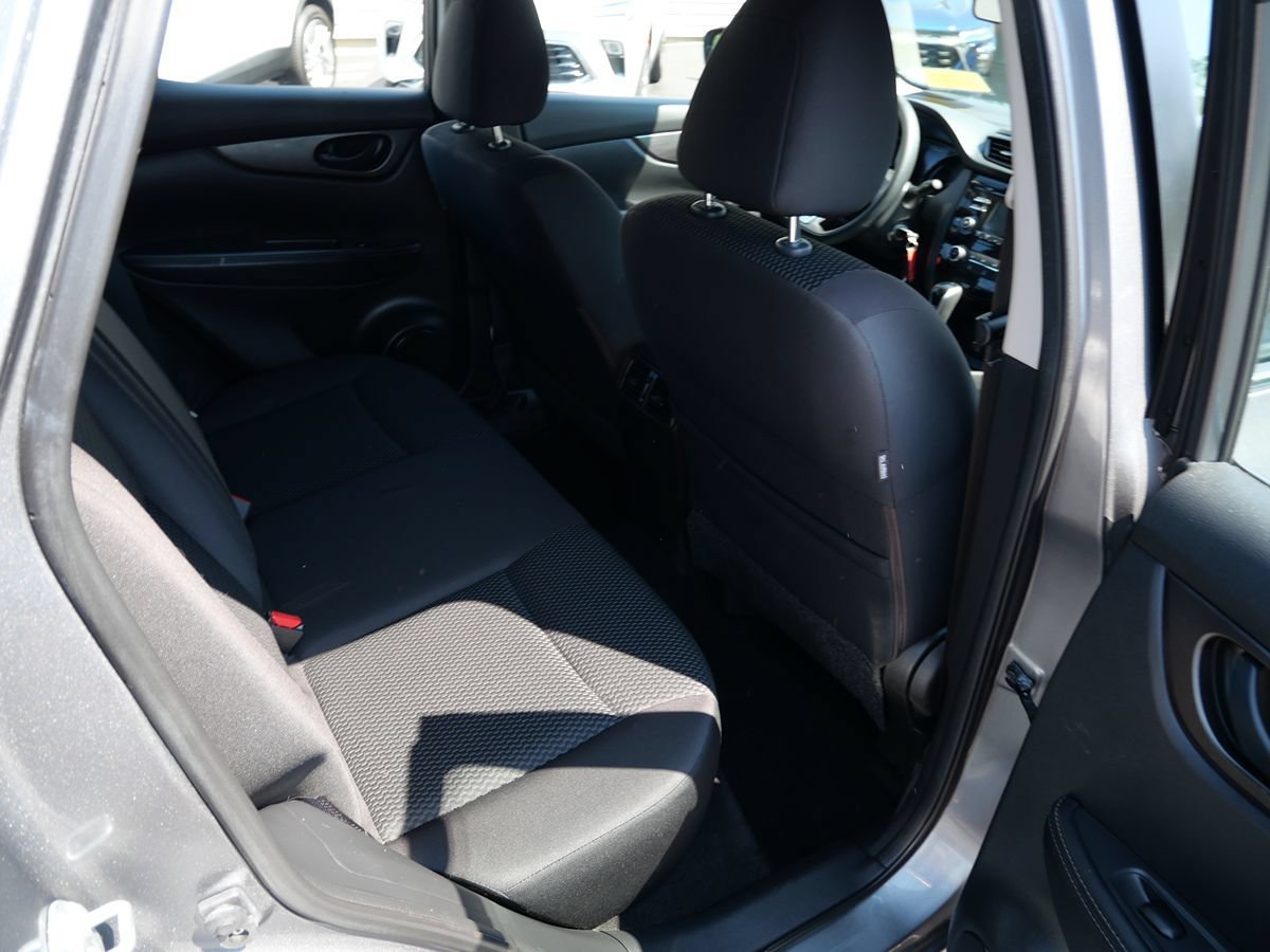 Used 2017 Nissan Rogue Sport S w/ S Appearance Package FWD image 21