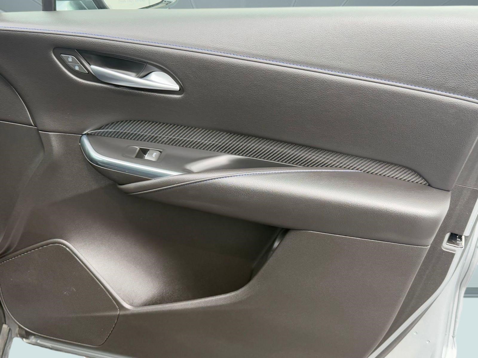 Used 2024 Cadillac XT4 Sport image 33