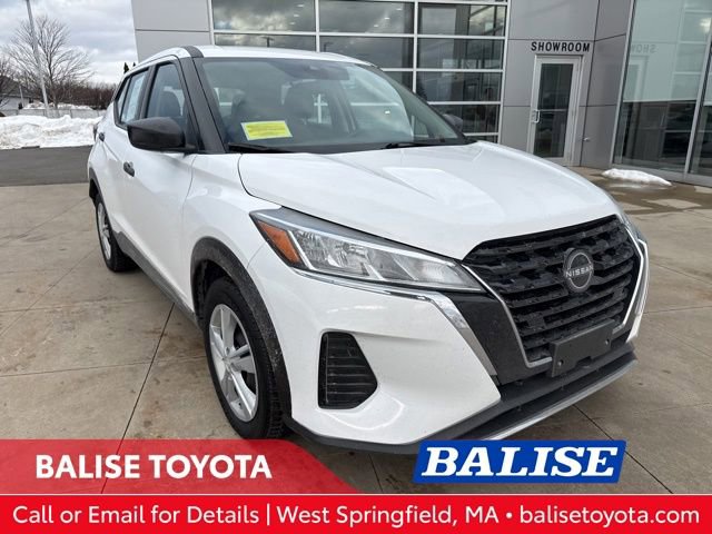 Used 2022 Nissan Kicks S image 1