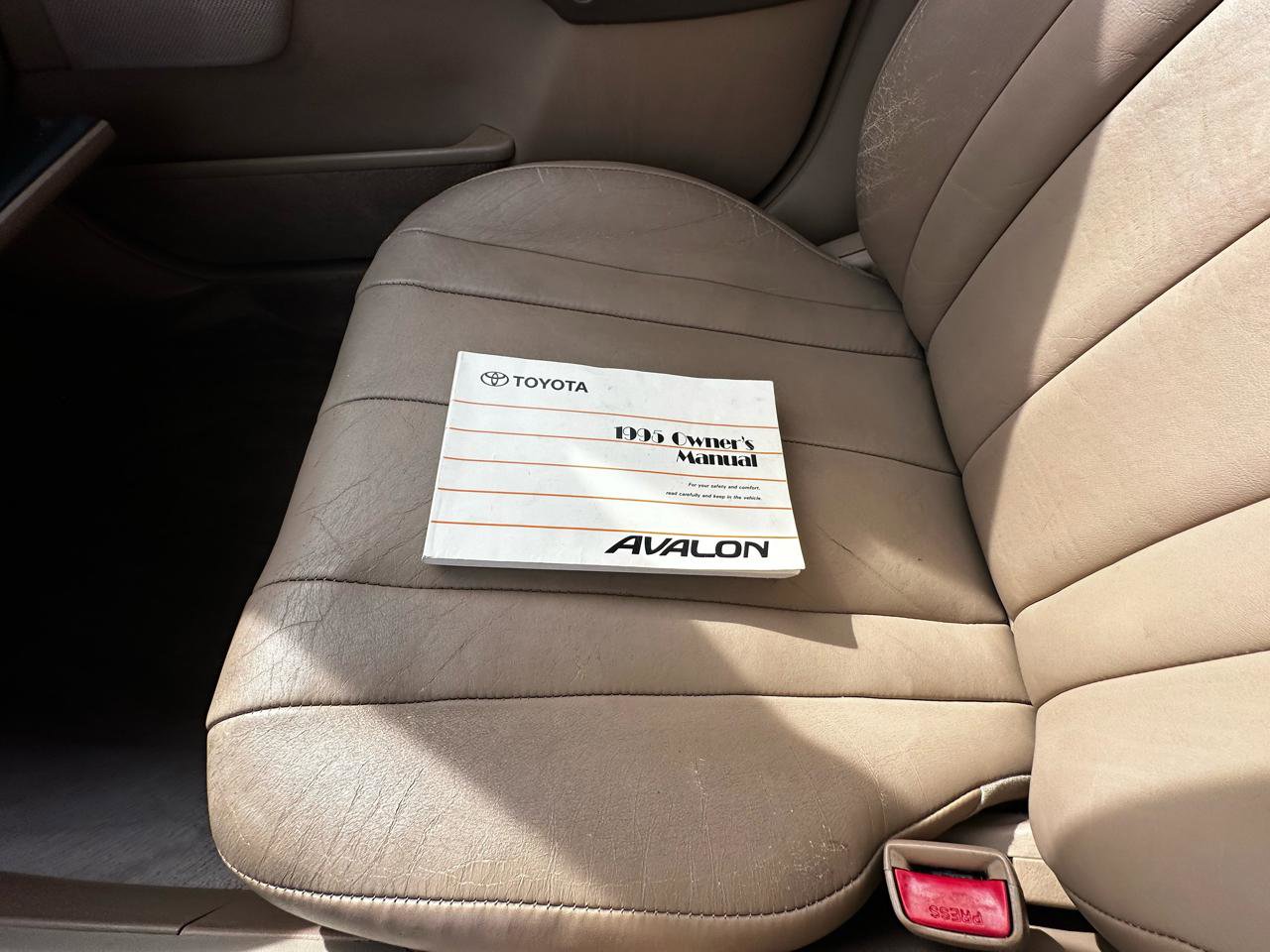 Used 1995 Toyota Avalon XLS image 48