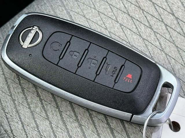 Used 2024 Nissan Rogue SV image 19