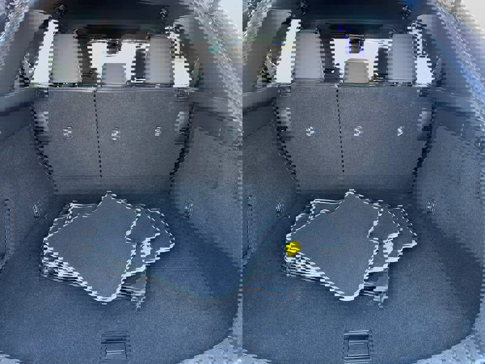 Used 2024 Lexus NX 450h+ F Sport image 12