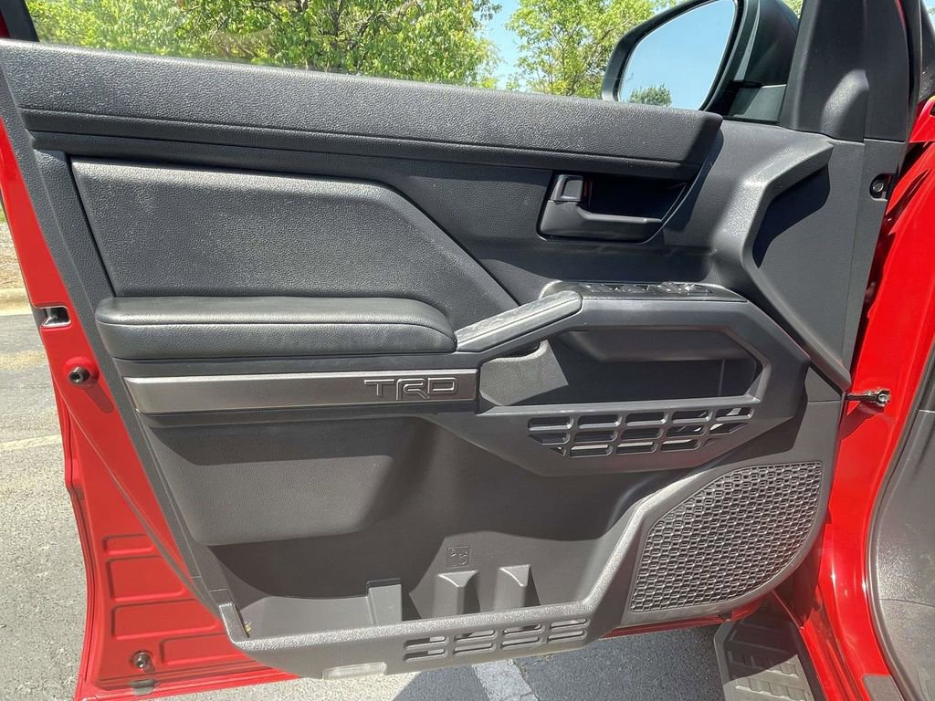 Used 2025 Toyota 4Runner TRD Off-Road AWD/4WD image 24