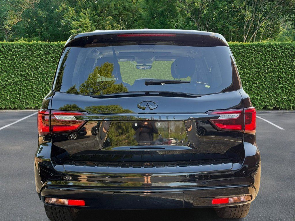 Used 2022 INFINITI QX80 Luxe w/ All-Season Package AWD/4WD image 5