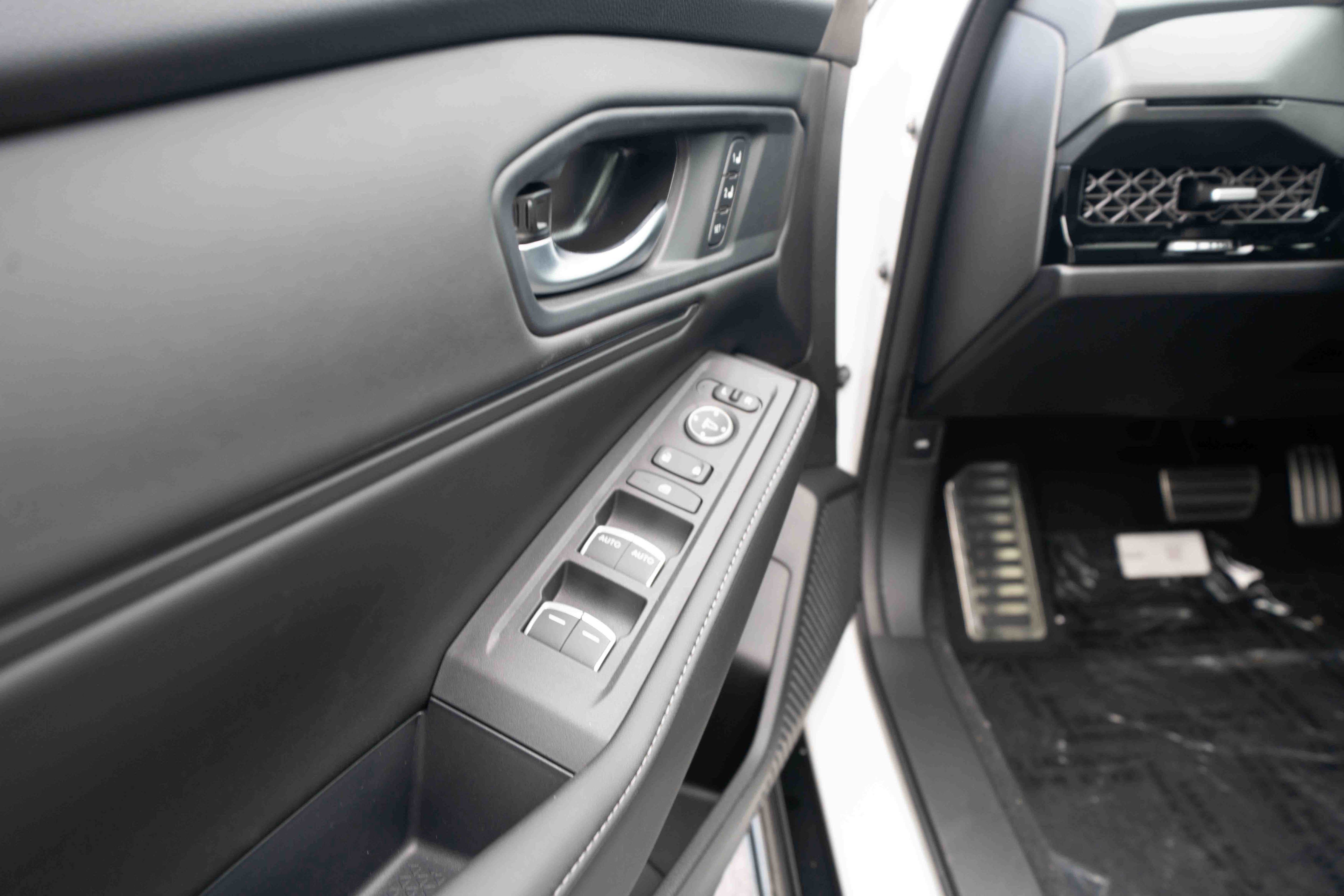 New 2025 Honda Accord Sport image 7