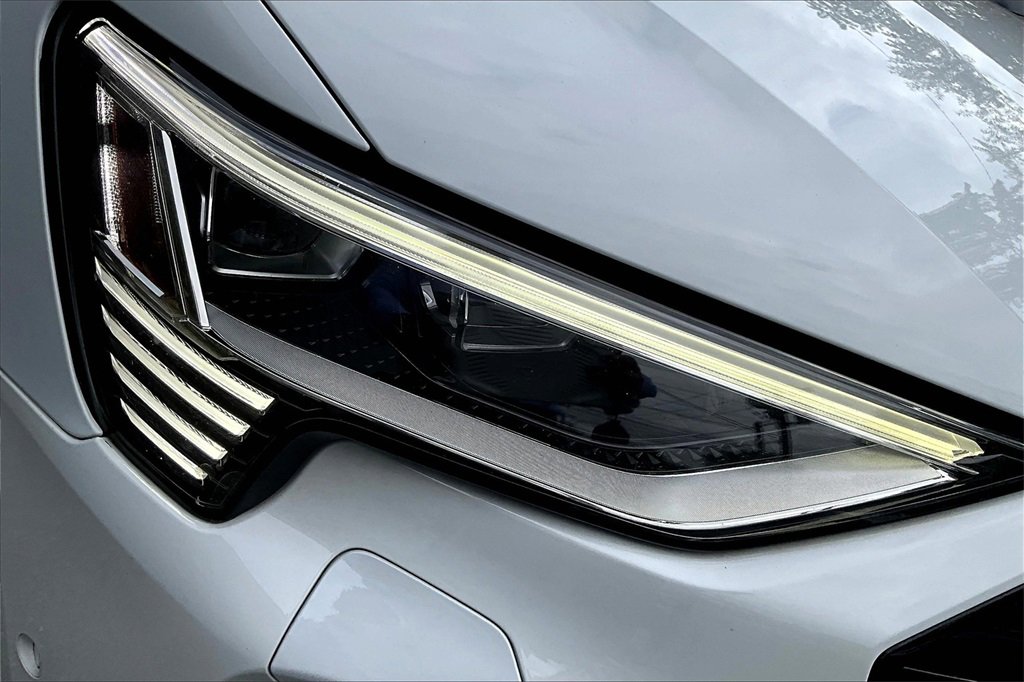 Used 2022 Audi e-tron S Premium Plus w/ 21" Black Optic Package image 32