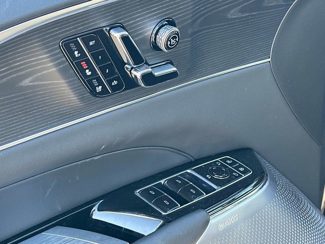 Used 2025 Cadillac Lyriq Luxury image 14