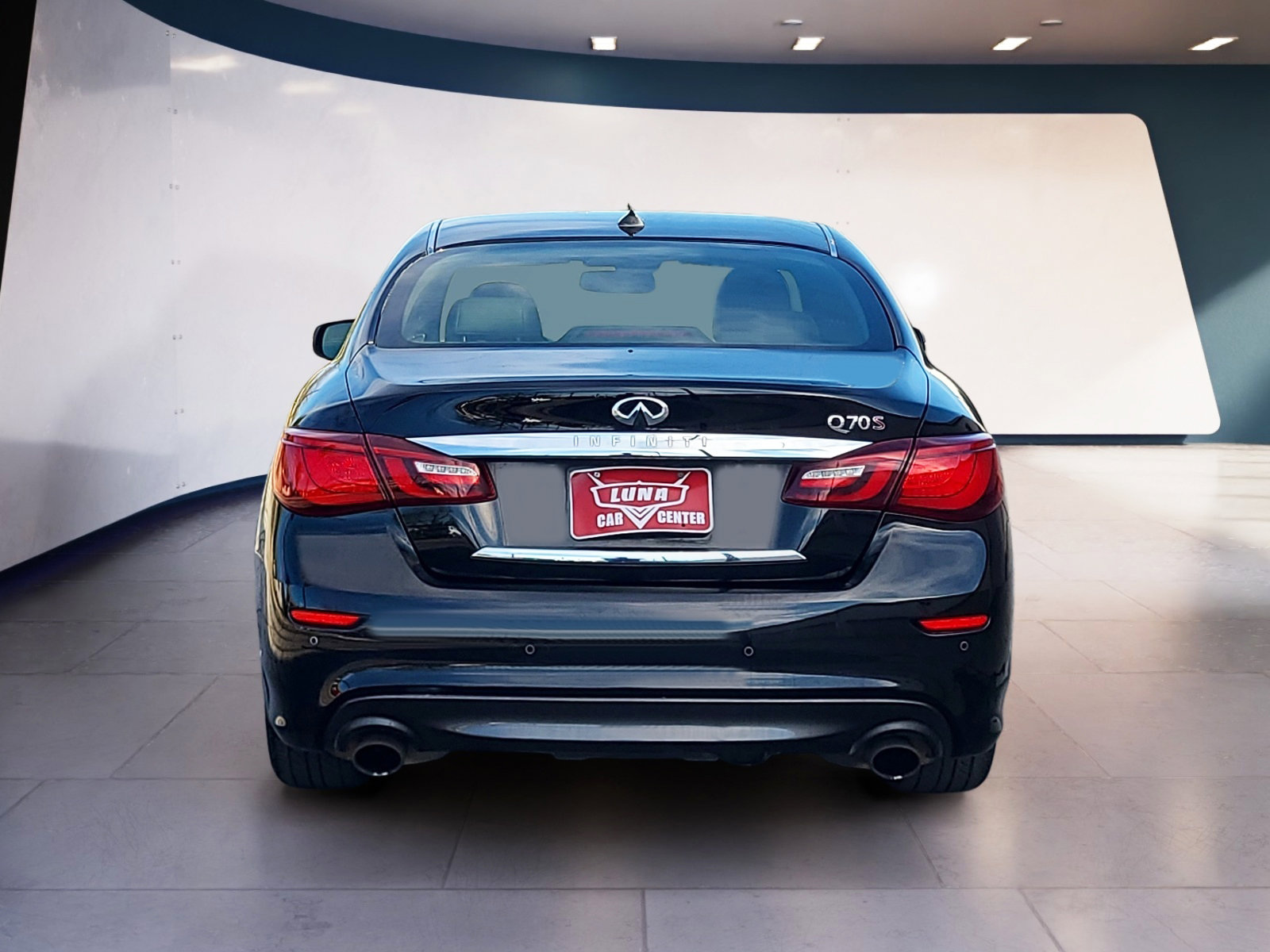 Used 2016 INFINITI Q70 3.7 w/ Sport Package RWD image 4