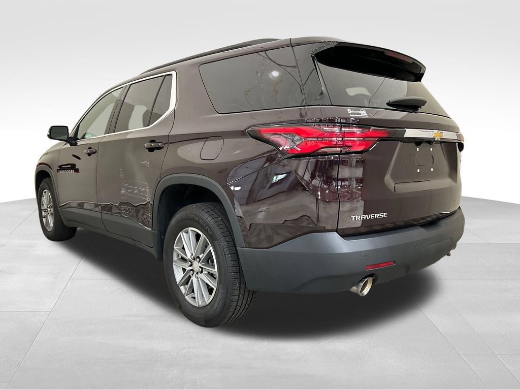 Used 2022 Chevrolet Traverse LT FWD image 3