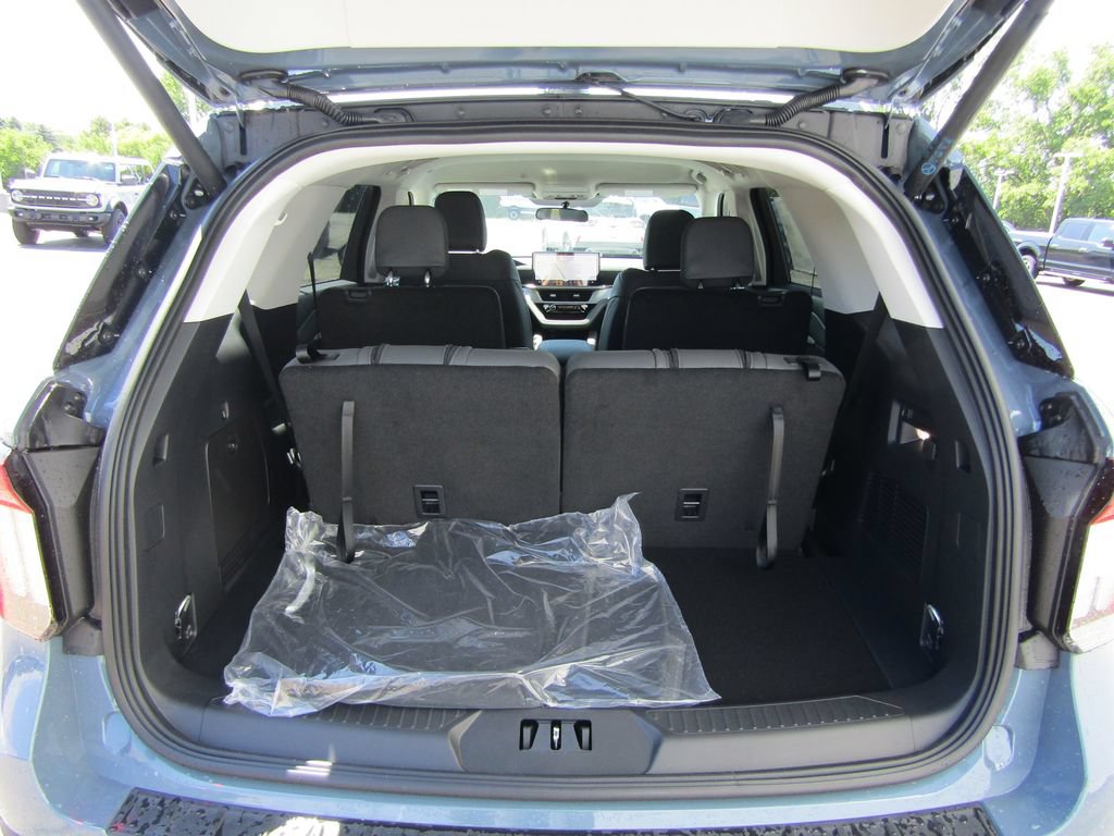 New 2026 Ford Explorer Active w/ Active Comfort Package AWD/4WD image 24