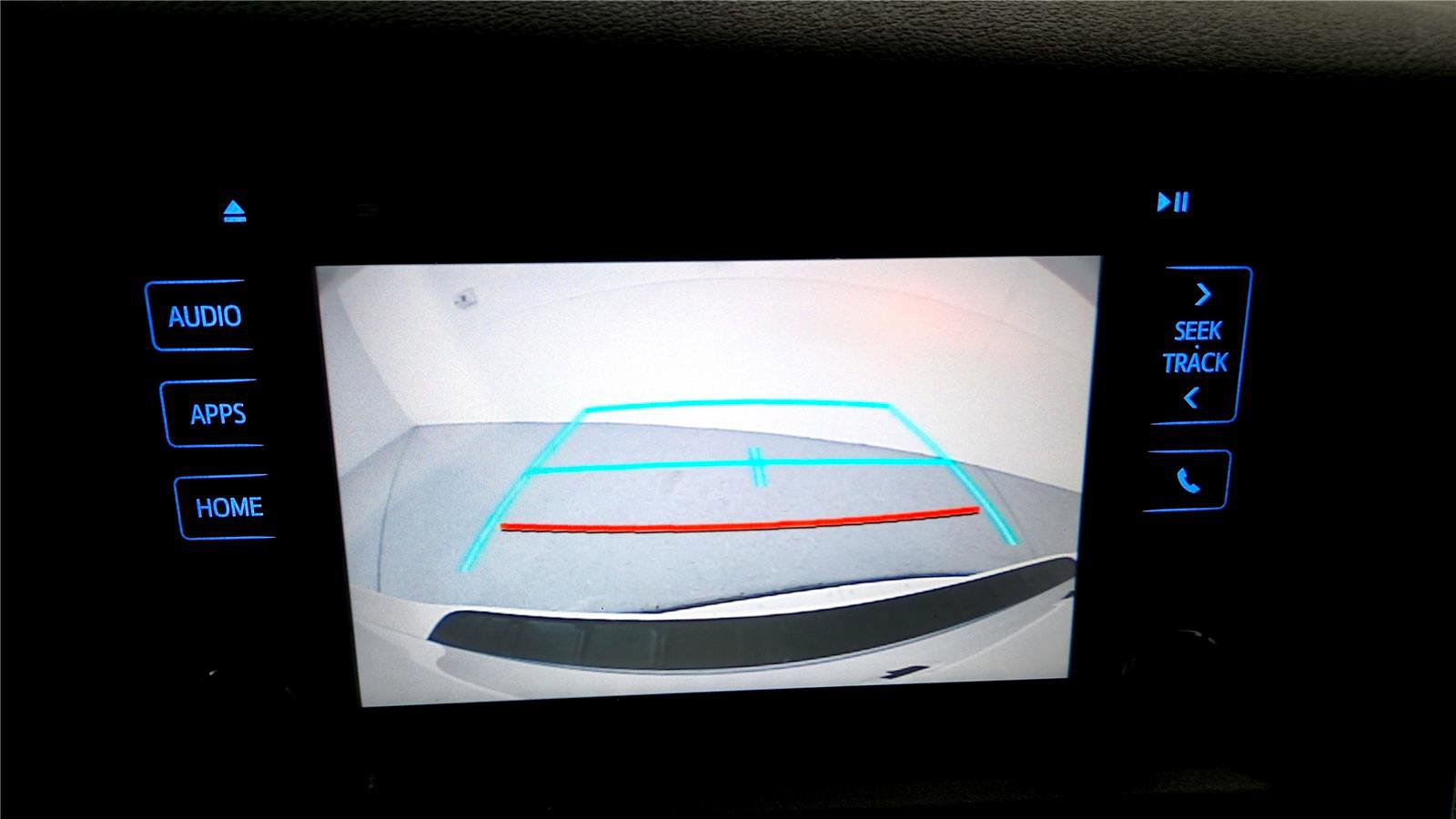 Used 2015 Toyota Sienna LE image 31