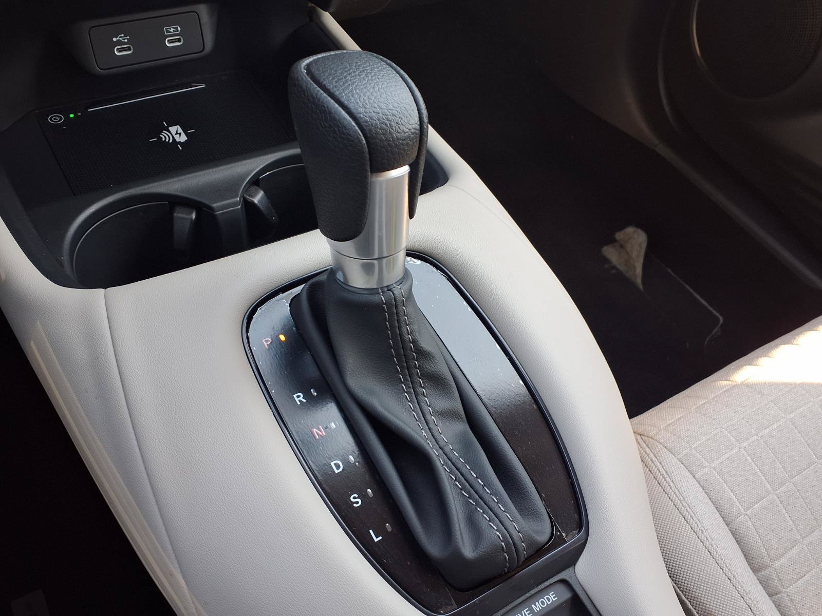 Certified 2027 Honda HR-V LX image 13