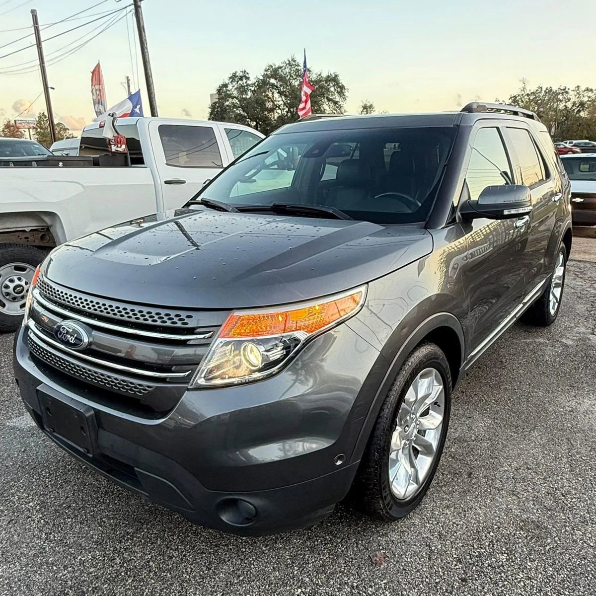 Used 2015 Ford Explorer Limited w/ Equipment Group 302A AWD/4WD image 3