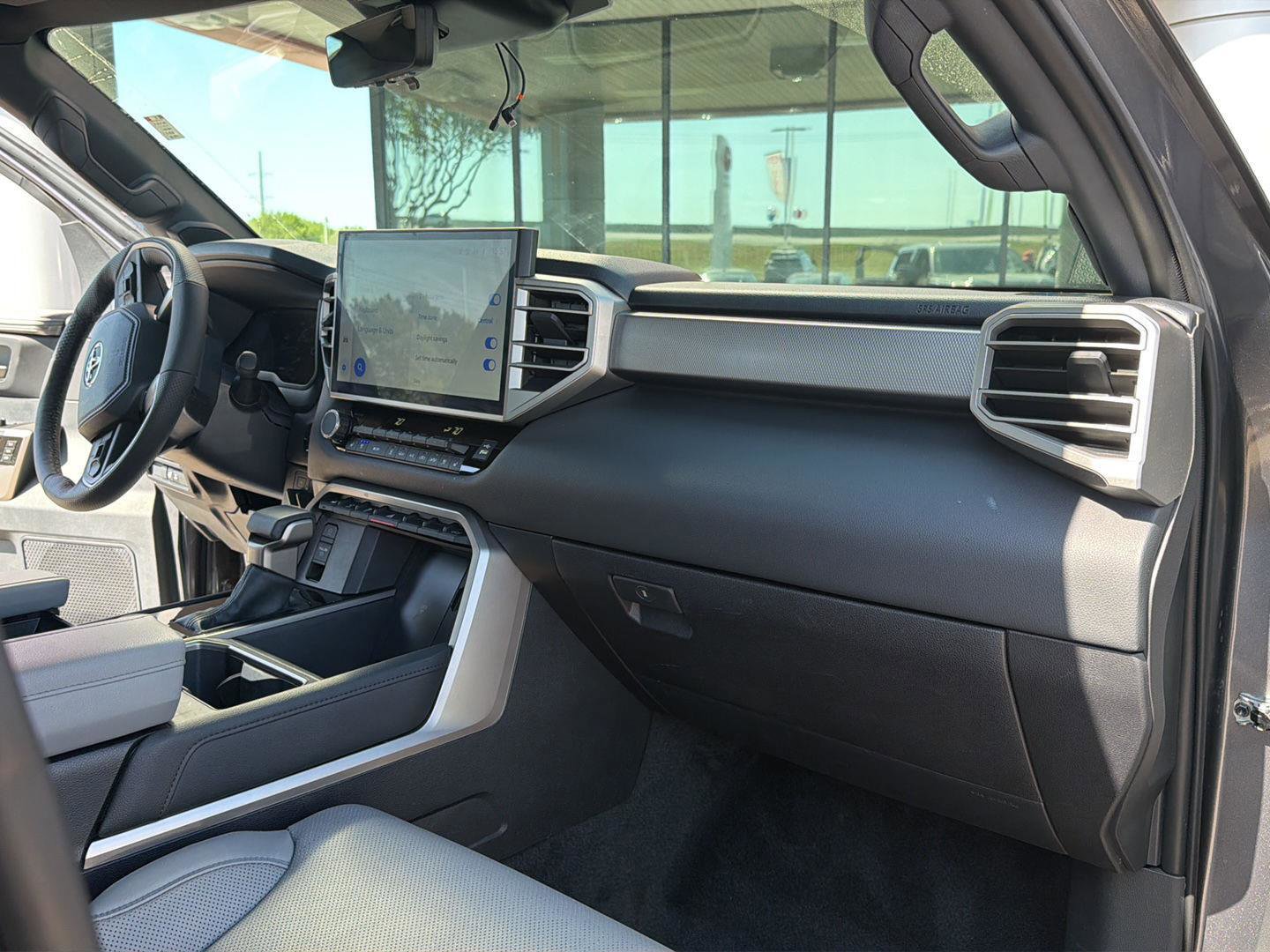 Used 2025 Toyota Tundra Limited image 16