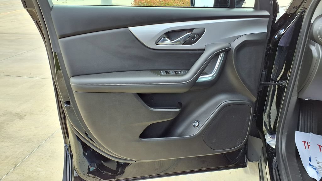 Used 2024 Chevrolet Blazer LT w/ Convenience Package FWD image 13