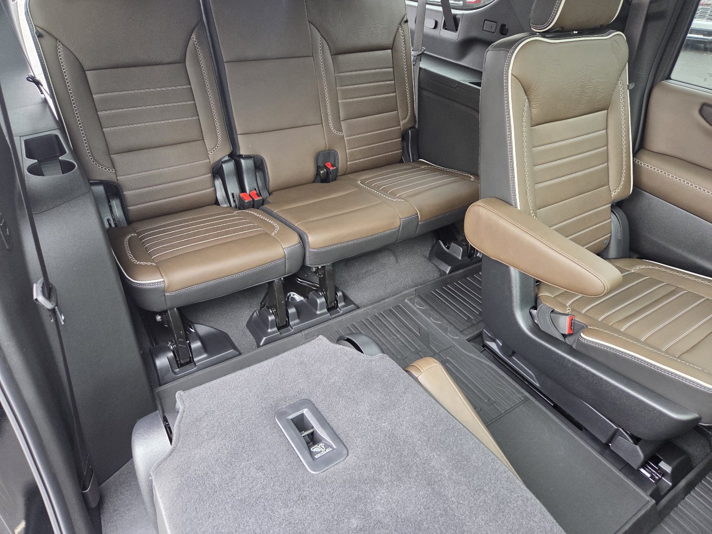 New 2026 GMC Yukon XL Denali Ultimate AWD/4WD image 27