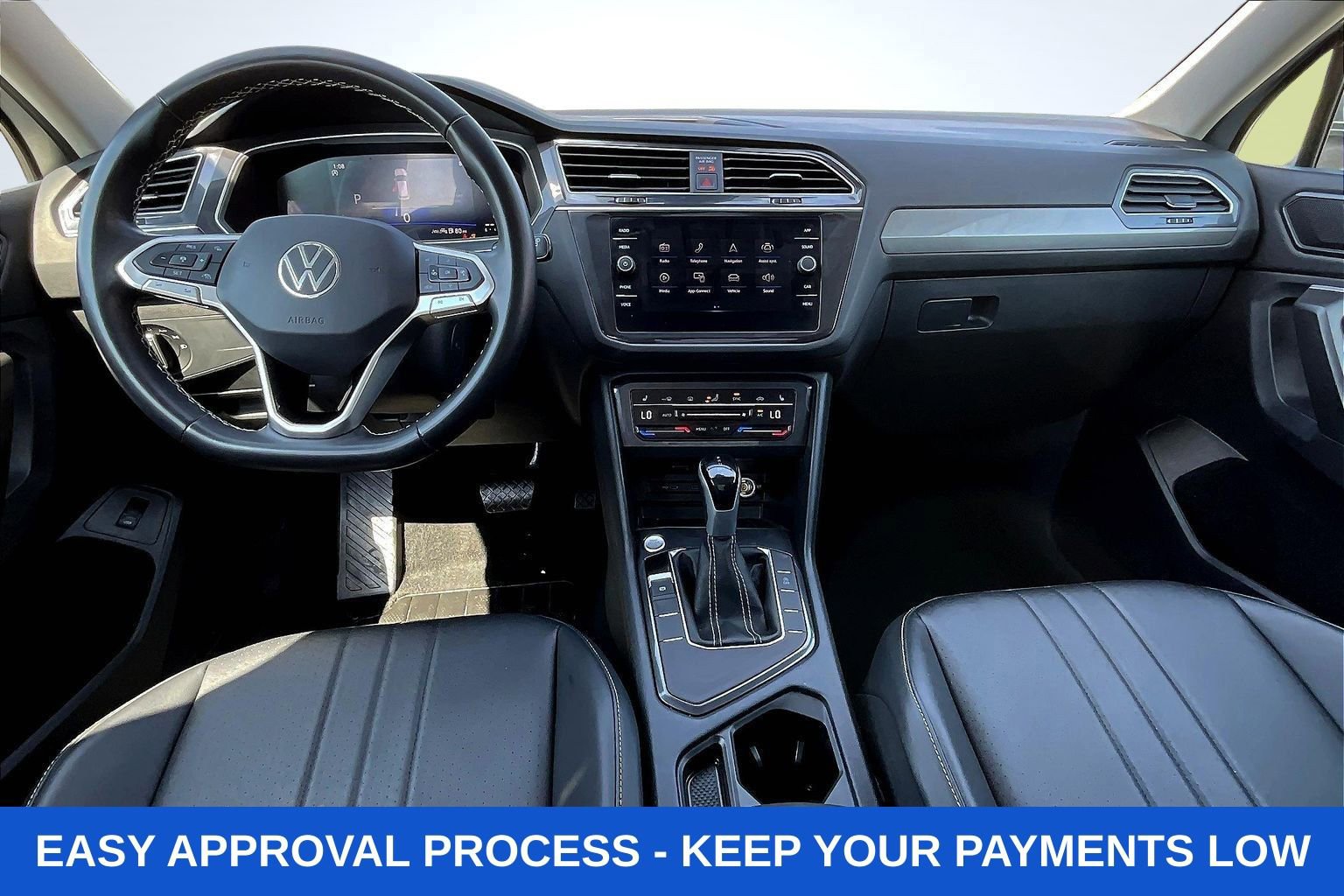 Used 2024 Volkswagen Tiguan SE image 9