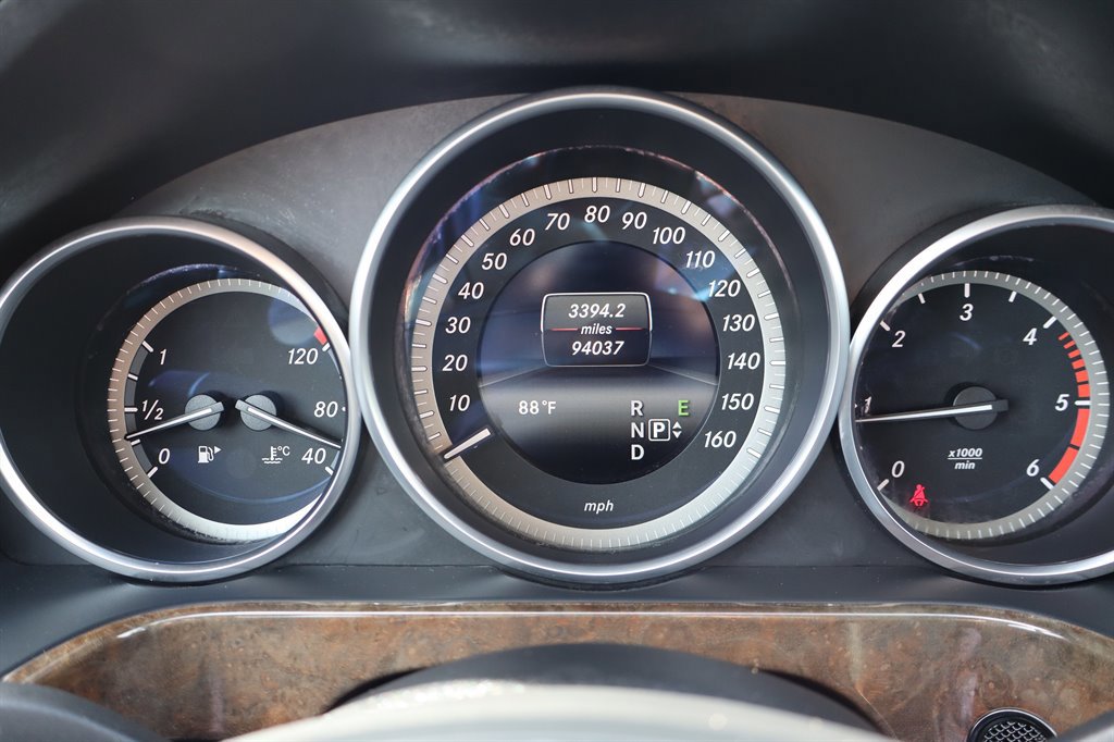 Used 2014 Mercedes-Benz E 250 BlueTEC Sedan image 25
