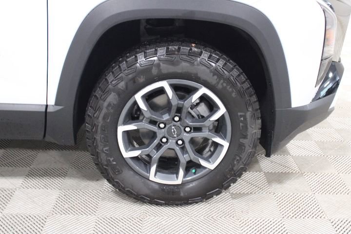 New 2026 Chevrolet Equinox ACTIV AWD/4WD image 44