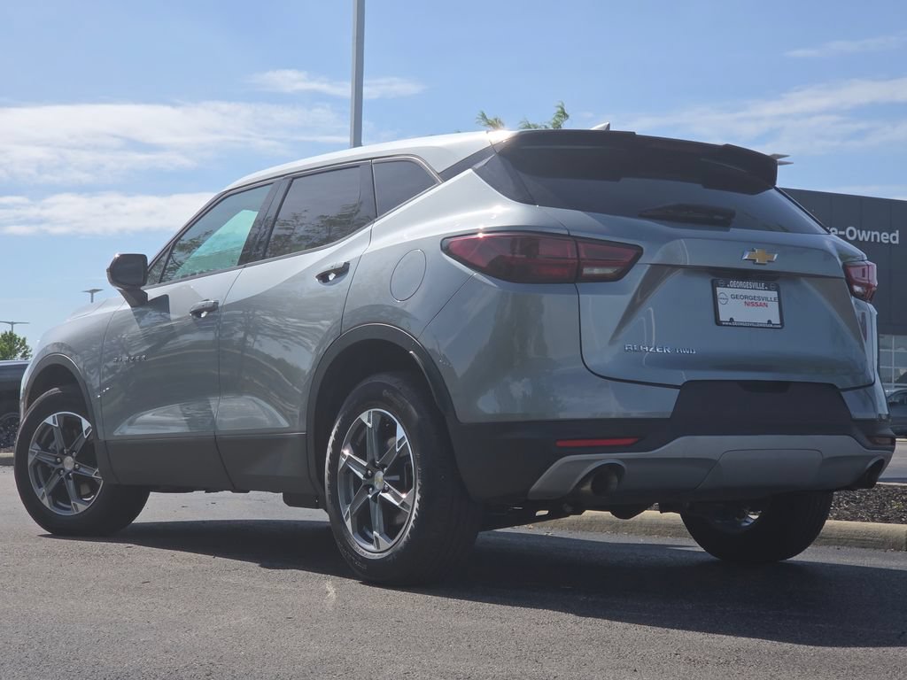Used 2025 Chevrolet Blazer LT AWD/4WD image 13