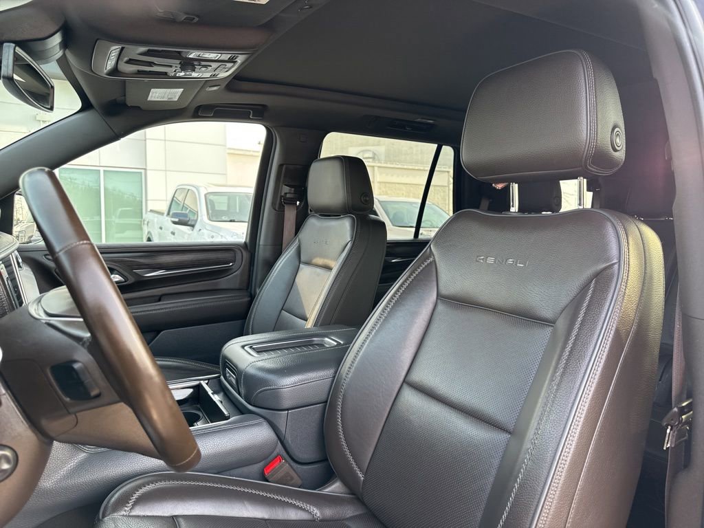 Used 2024 GMC Yukon Denali RWD image 18