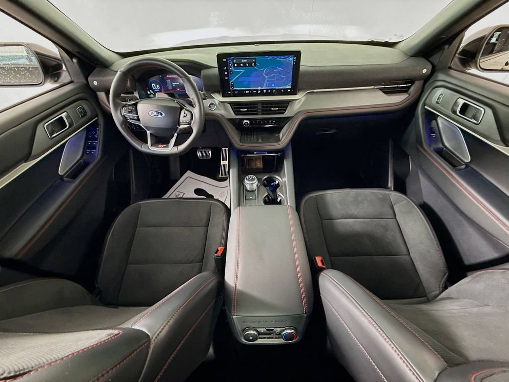Certified 2025 Ford Explorer ST image 4
