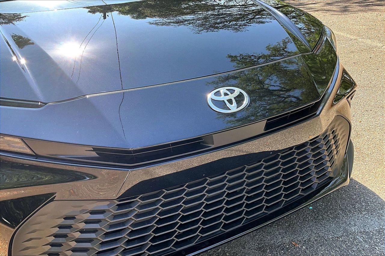 Used 2026 Toyota Camry SE AWD/4WD image 33