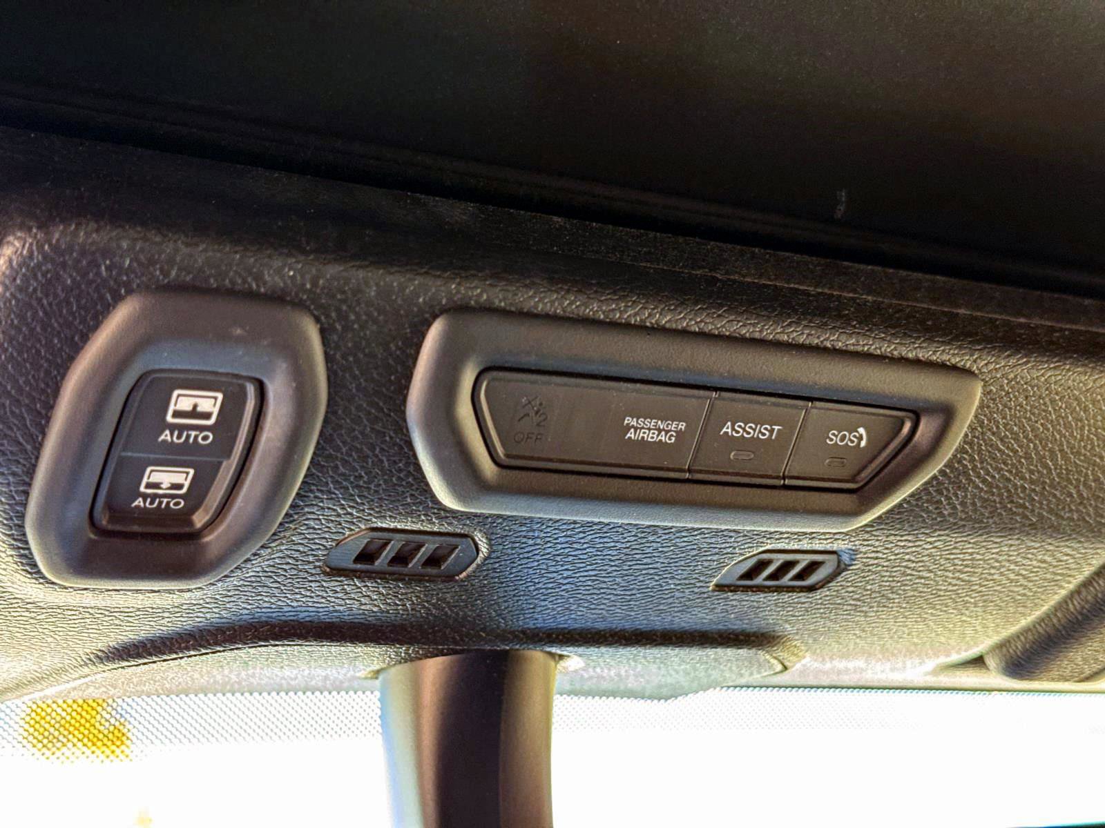 Used 2022 Jeep Wrangler Unlimited Rubicon 4xe w/ Steel Bumper Group image 15