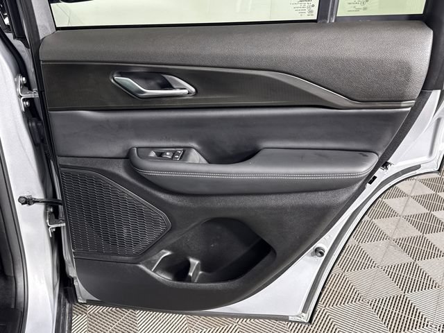 Used 2023 Jeep Grand Cherokee Altitude AWD/4WD image 34