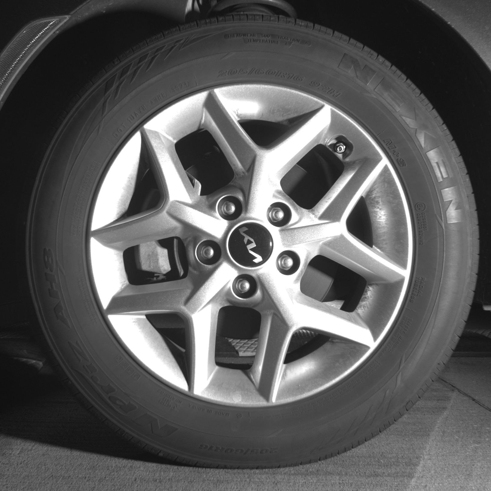 Used 2025 Kia Soul LX w/ LX Technology Package FWD image 17