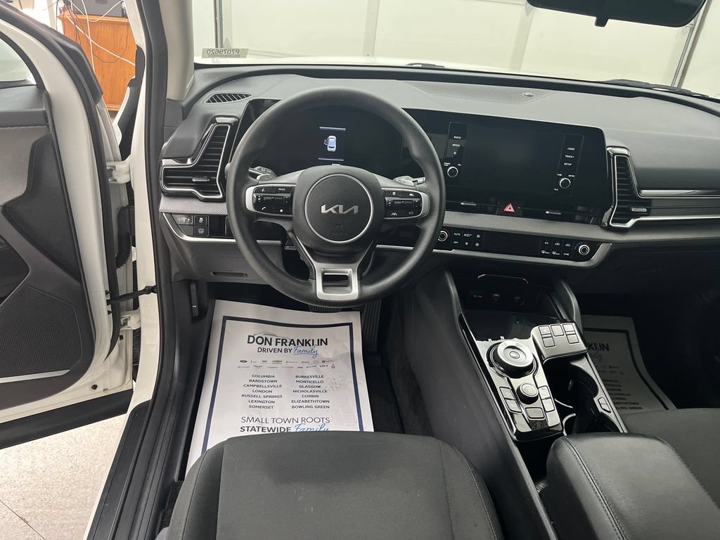 Used 2023 Kia Sportage LX AWD/4WD image 15