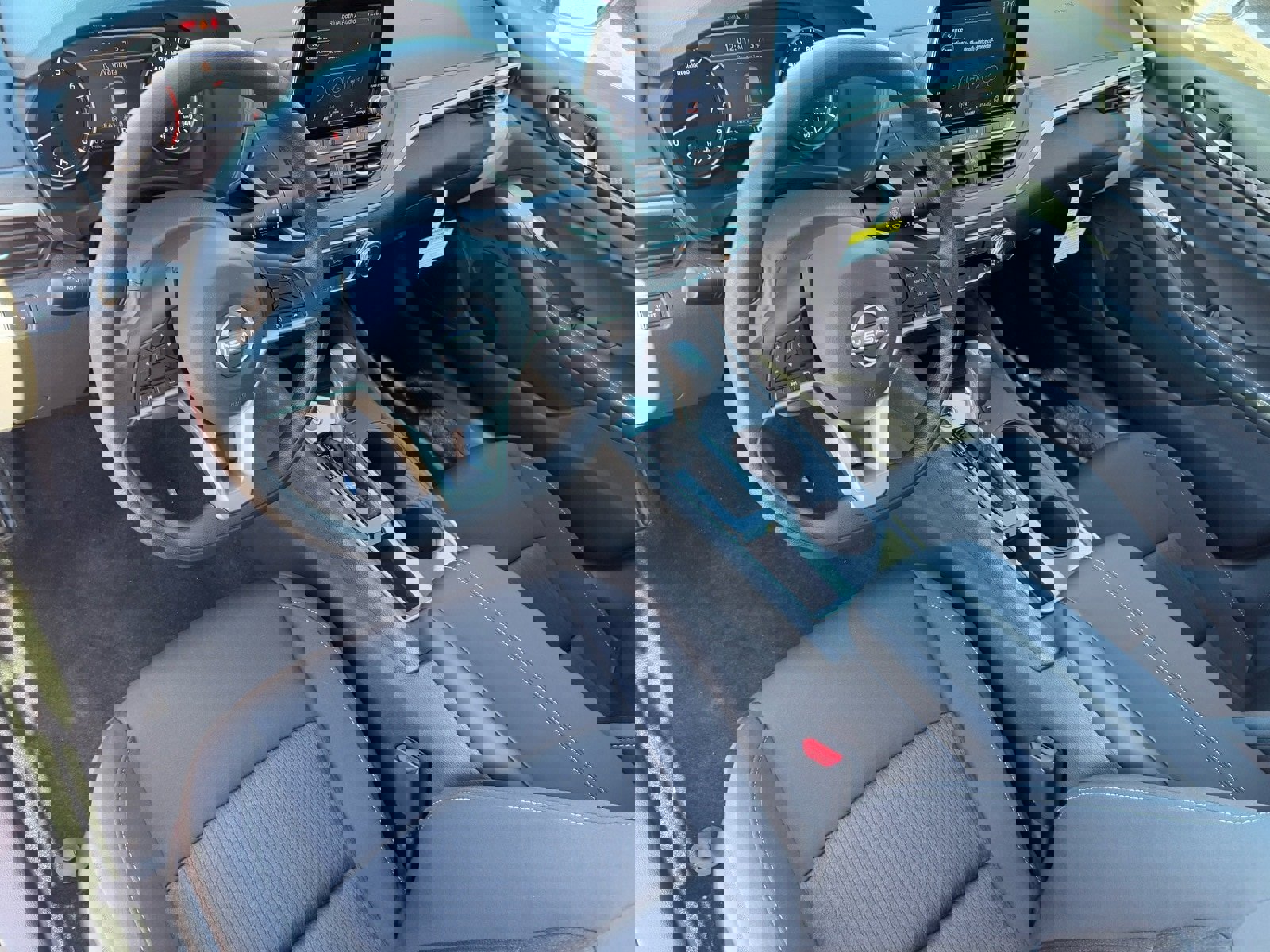 New 2025 Nissan Altima 2.5 SV image 18