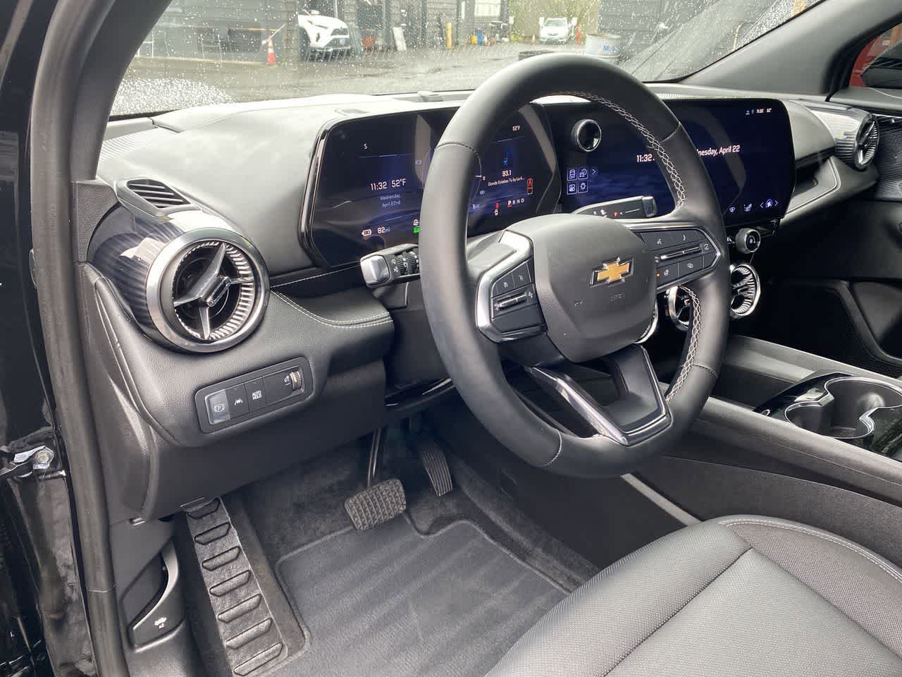 Used 2024 Chevrolet Blazer EV LT AWD/4WD image 2