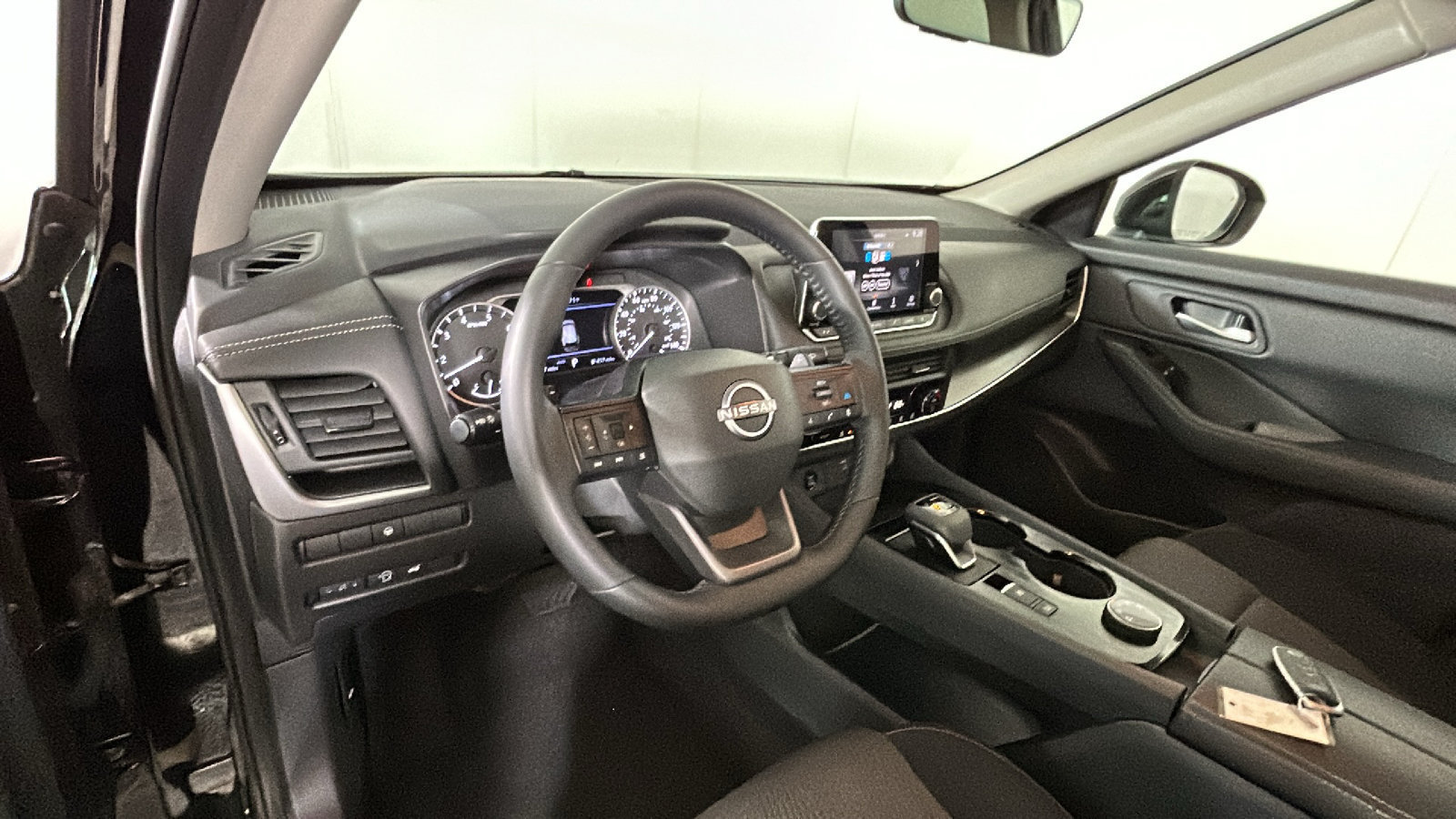Certified 2026 Nissan Rogue SV w/ Cold Weather Package AWD/4WD image 18