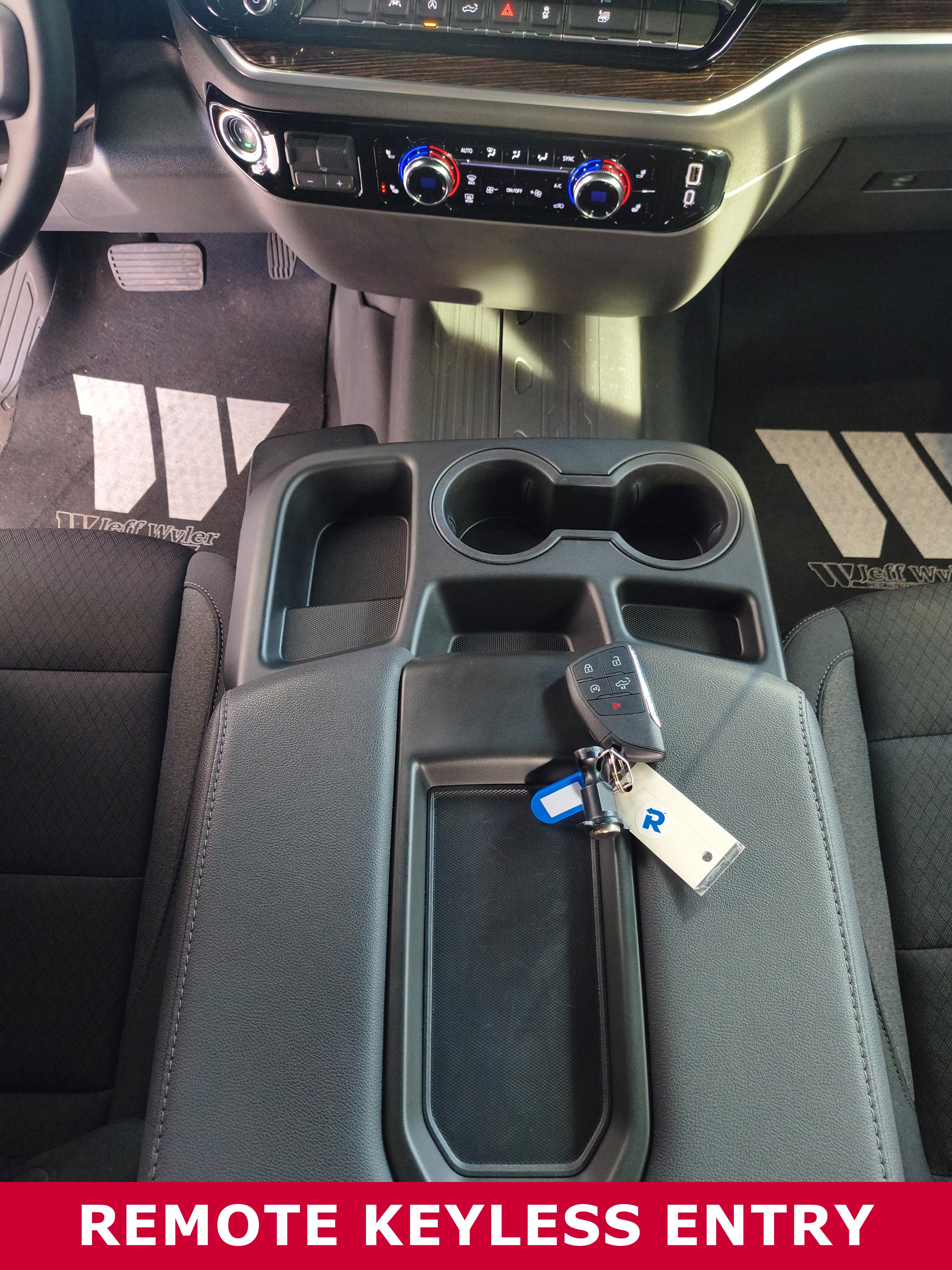 Used 2025 GMC Sierra 1500 Elevation image 15