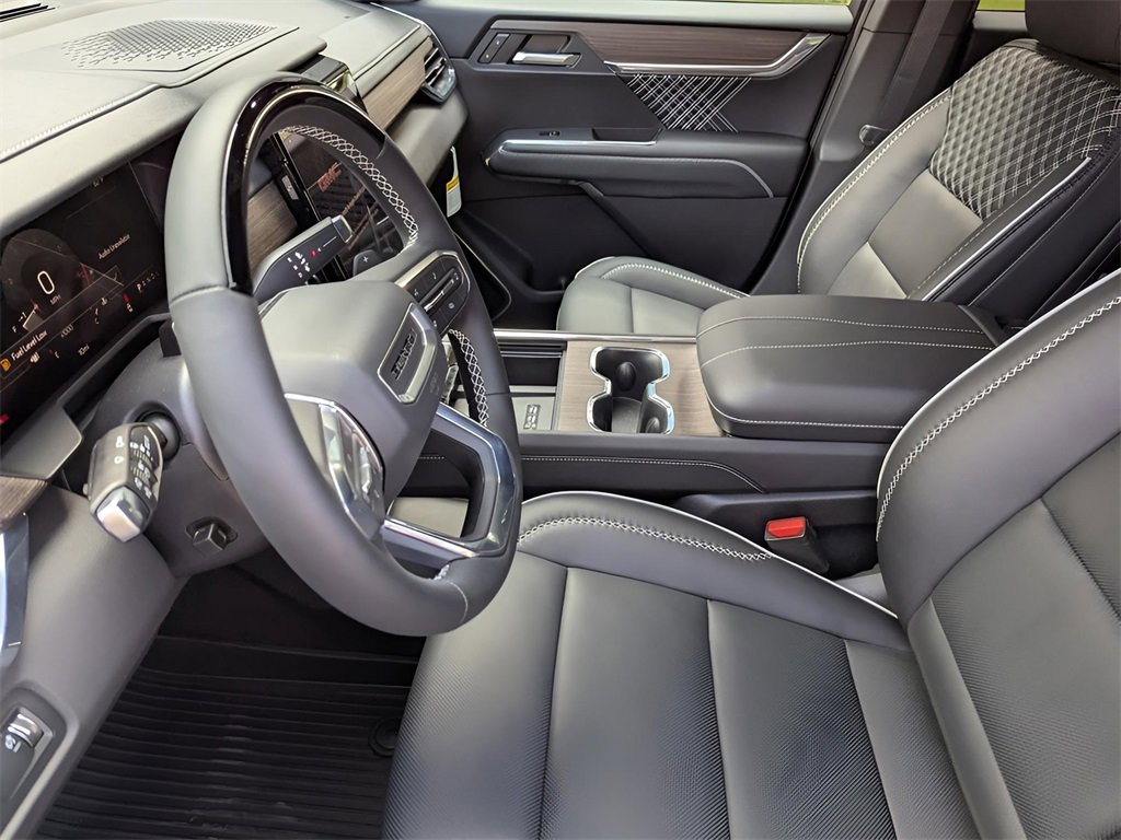 New 2026 GMC Acadia Denali w/ Super Cruise Package image 8